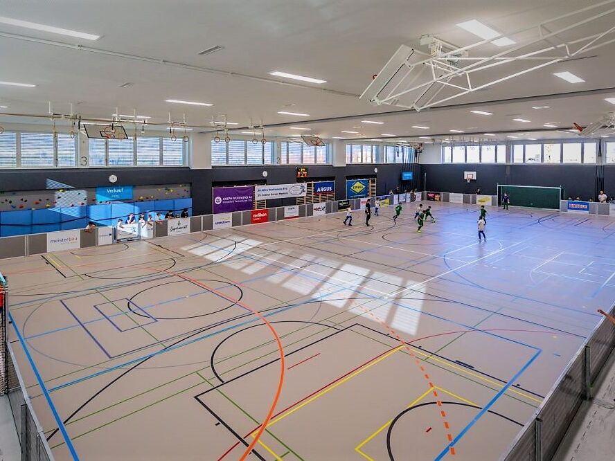 Kleinspielfeld Triesen FL - Kleinspielfelder zum Mieten und Kaufen ⚽ Kunstrasenprofi-Arena Kunstrasenprofi-Arena ⚽ DAS Kleinspielfeld der Schweiz