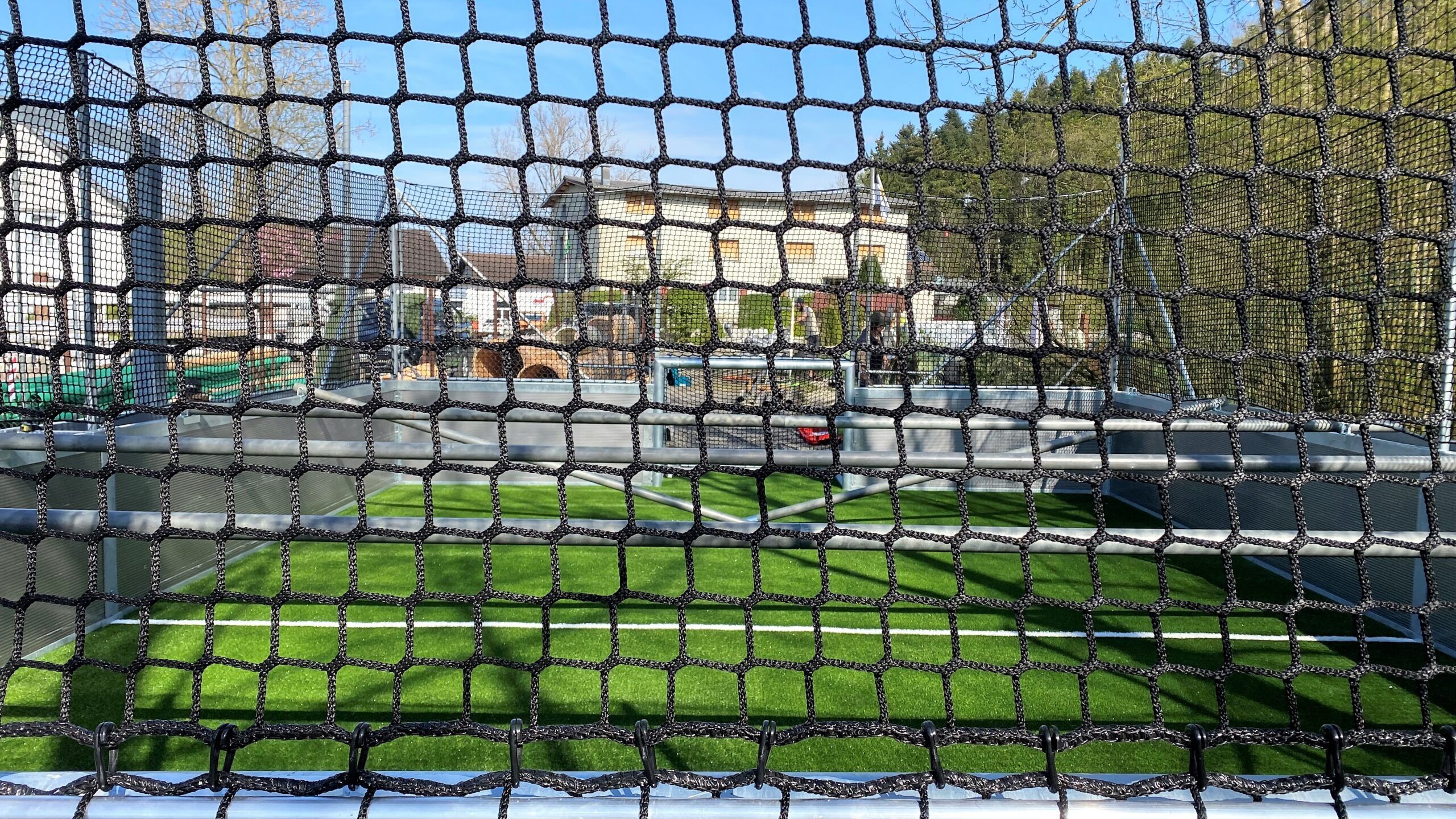 kleinspielfeld_advanced-camp-rock-6 - Kleinspielfelder zum Mieten und Kaufen ⚽ Kunstrasenprofi-Arena Kunstrasenprofi-Arena ⚽ DAS Kleinspielfeld der Schweiz